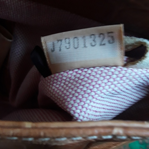 Dooney and bourke purse. - Picture 5 of 7